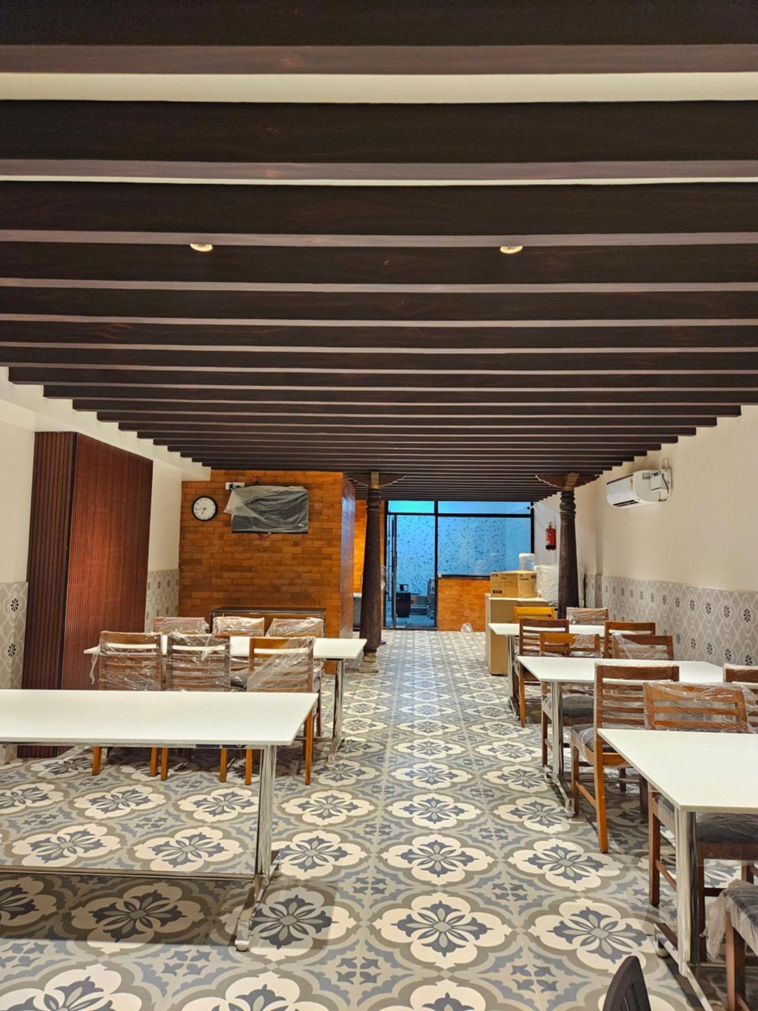 Hotel Pl Grand Kāraikkudi Exterior foto