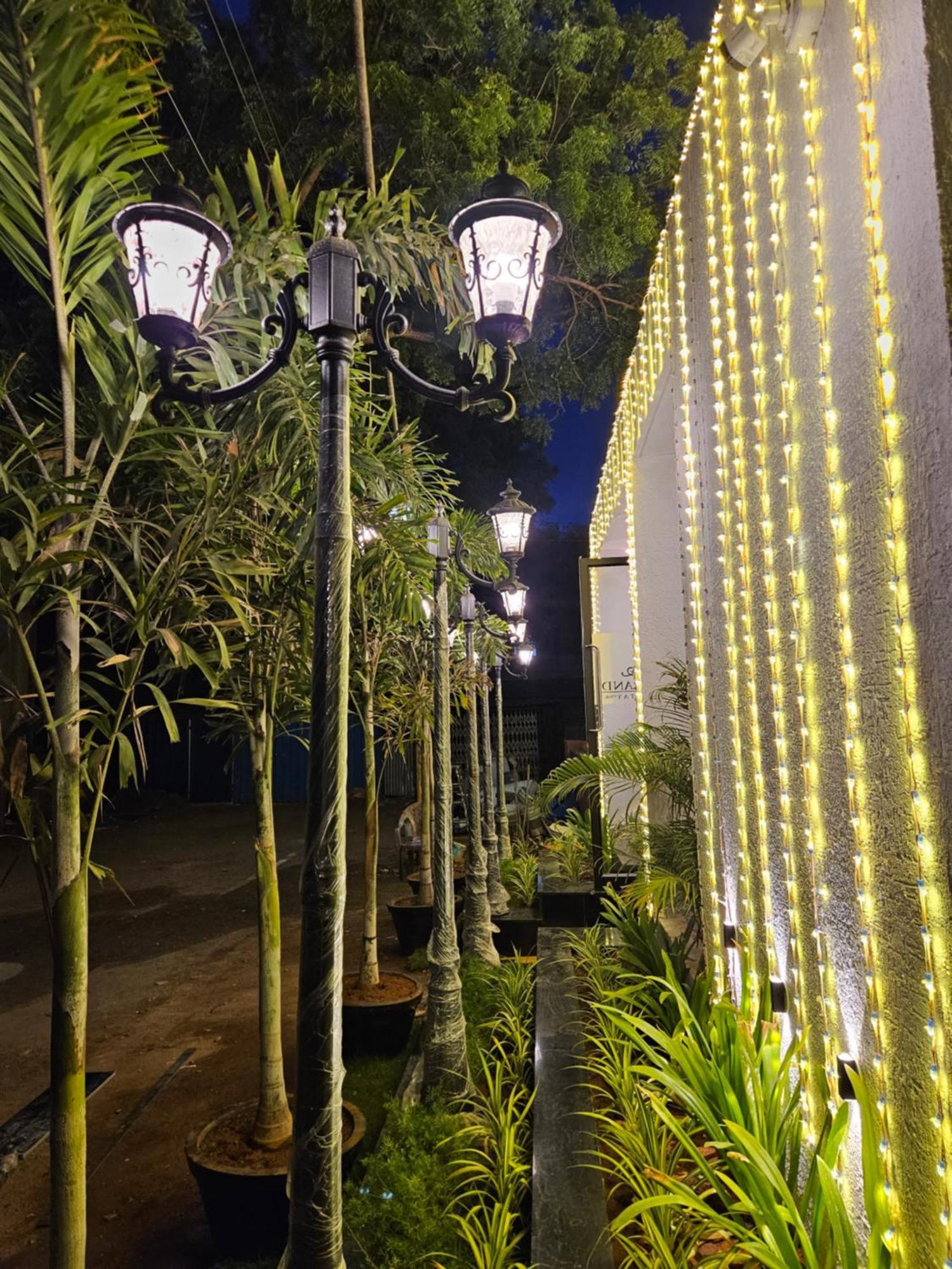 Hotel Pl Grand Kāraikkudi Exterior foto